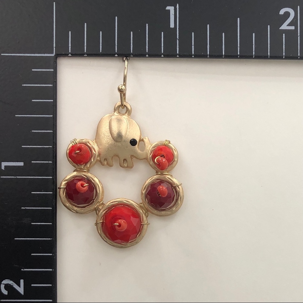 🌼 Red Bead Elephant Dangle Earrings - Picture 2 of 3